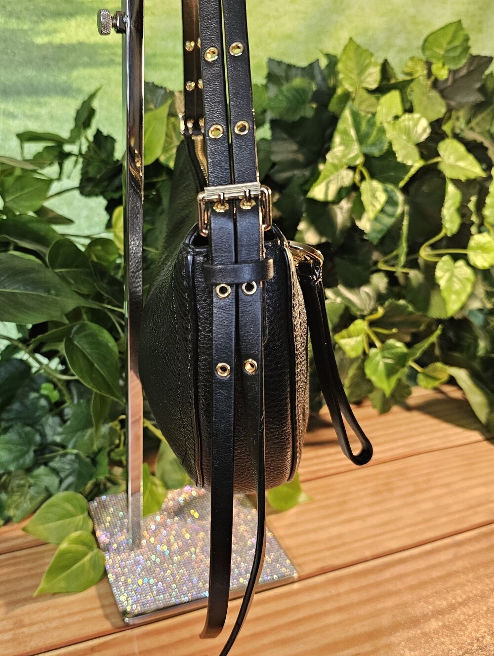 Michael Kors Black Pebbled Leather Crescent Crossbody Shoulder Bag Gold Hardware - Picture 7 of 11